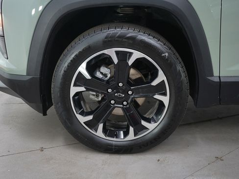 Used 2025 Chevrolet Equinox LT image 24