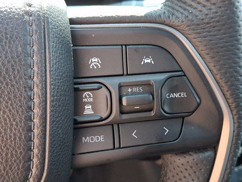 Used 2025 Toyota Tacoma Limited AWD/4WD image 23