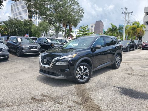 Certified 2021 Nissan Rogue SV image 32