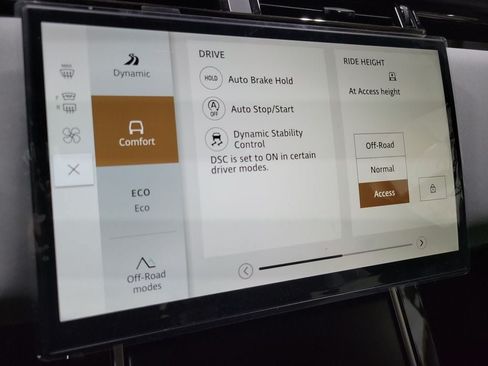 New 2026 Land Rover Range Rover Velar Dynamic SE AWD/4WD image 34