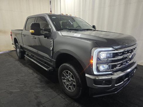 Used 2024 Ford F250 Lariat w/ FX4 Off-Road Package image 3