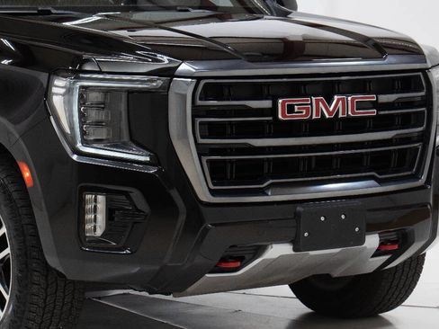 Used 2021 GMC Yukon XL AT4 w/ Rear Media and Nav Package AWD/4WD image 9