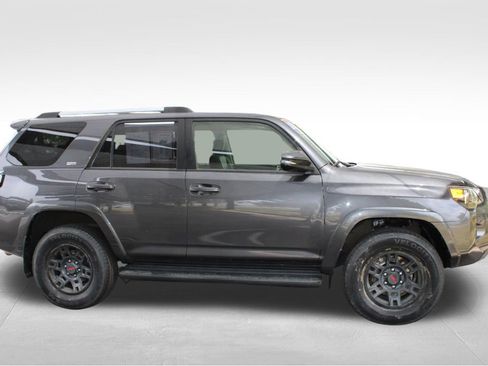 Certified 2021 Toyota 4Runner SR5 Premium w/ Moonroof Package AWD/4WD image 21