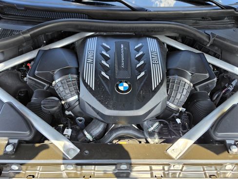 Used 2020 BMW X7 M50i w/ Dynamic Handling Package AWD/4WD image 20