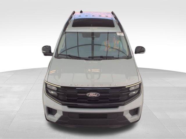 Used 2025 Ford Expedition Max Active AWD/4WD image 4