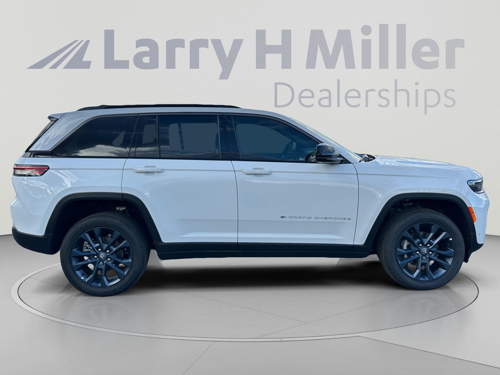 New 2026 Jeep Grand Cherokee Limited AWD/4WD image 6