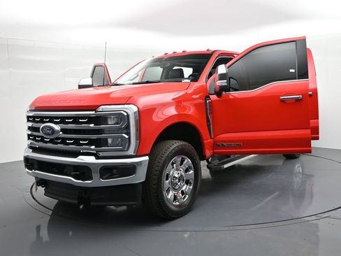 Used 2025 Ford F250 Lariat w/ Chrome Package AWD/4WD image 39