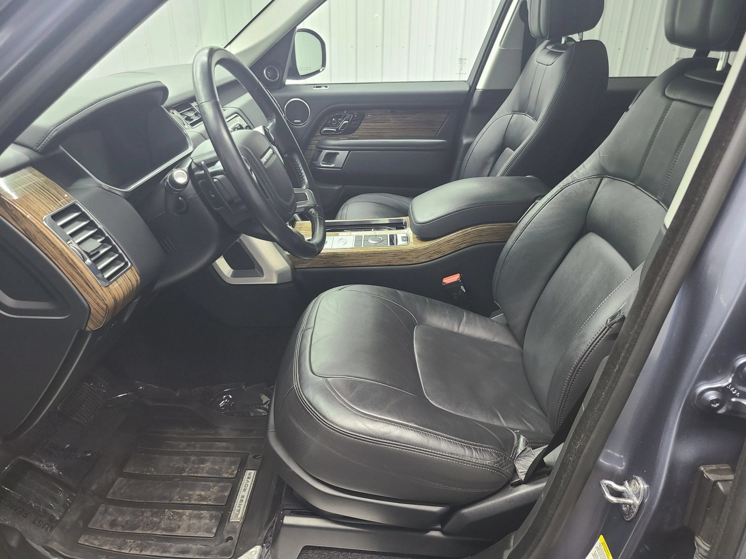 Used 2021 Land Rover Range Rover AWD/4WD image 23