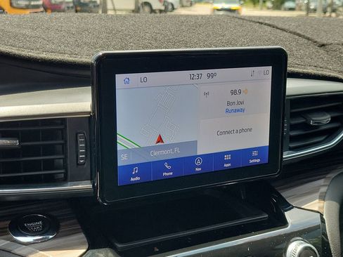 Used 2022 Ford Explorer Limited w/ Equipment Group 301A RWD image 24