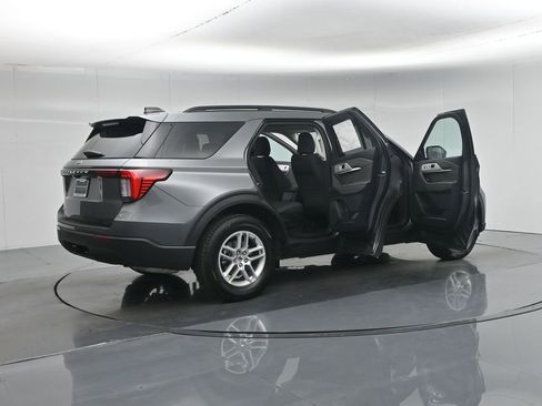 New 2026 Ford Explorer Active image 5
