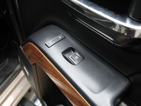 Used 2017 Chevrolet Silverado 3500 LTZ w/ Duramax Plus Package image 38