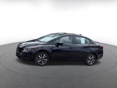 Used 2025 Nissan Versa SV image 8