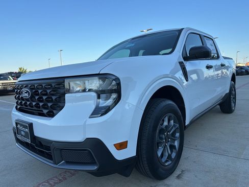 New 2025 Ford Maverick XLT image 7