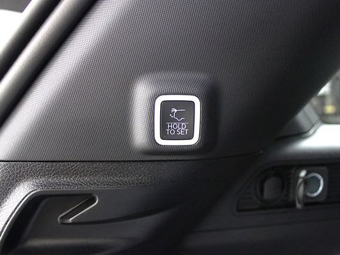 New 2026 Jeep Grand Cherokee Limited w/ Limited Altitude Package AWD/4WD image 35