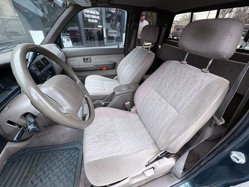 Used 1998 Toyota Tacoma 2WD Xtracab image 12