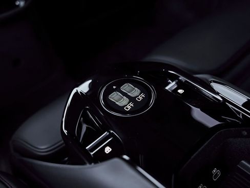 Used 2025 Ferrari Purosangue AWD/4WD image 65