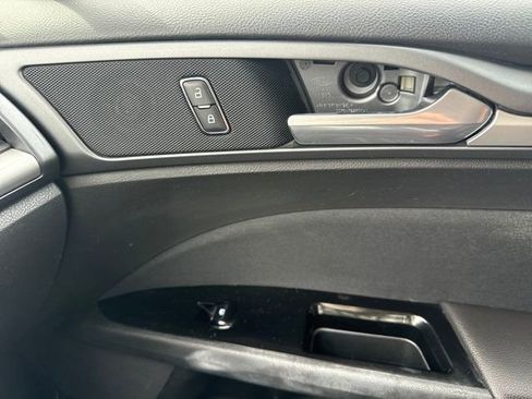 Used 2013 Ford Fusion SE FWD image 21