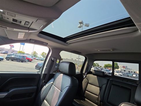 Used 2017 Chevrolet Silverado 1500 LTZ Z71 w/ LTZ Plus Package image 16