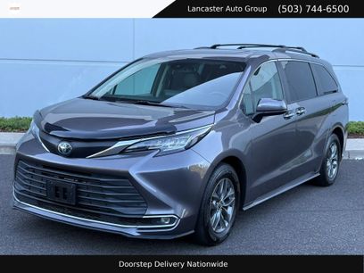 Used 2021 Toyota Sienna XLE w/ XLE Plus Package