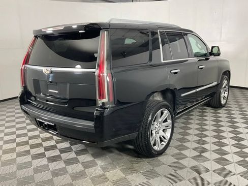 Used 2018 Cadillac Escalade Premium Luxury AWD/4WD image 6
