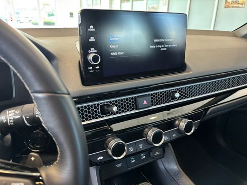 Used 2025 Honda Civic Sport Touring image 18
