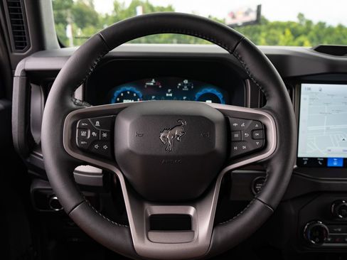 New 2026 Ford Bronco Badlands AWD/4WD image 28