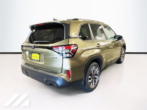 New 2026 Subaru Forester Touring AWD/4WD image 4