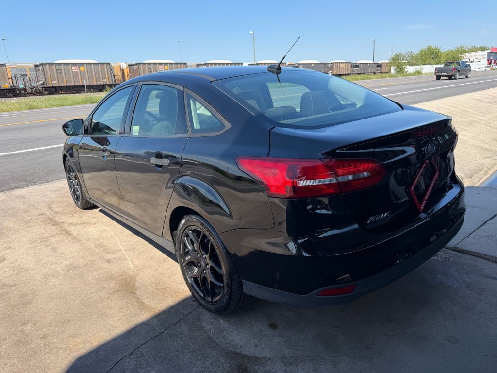 Used 2018 Ford Focus S FWD image 35