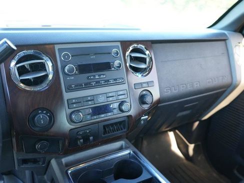 Used 2011 Ford F250 Lariat w/ Lariat Interior Pkg image 19