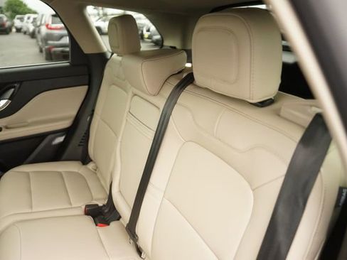 Used 2026 Lincoln Corsair Premiere AWD/4WD image 13