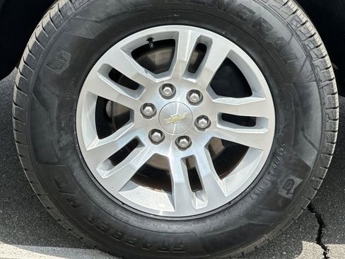 Used 2018 Chevrolet Silverado 1500 LT w/ All Star Edition RWD image 29