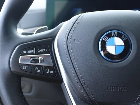 Used 2024 BMW X5 xDrive50e w/ Parking Assistance Package AWD/4WD image 28