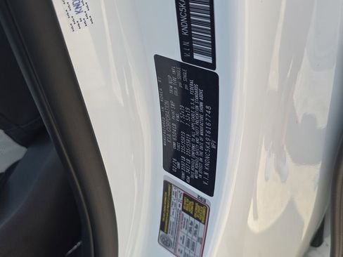 New 2026 Kia Carnival EX FWD image 34