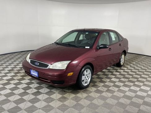 Used 2006 Ford Focus ZX4 Sedan FWD image 1