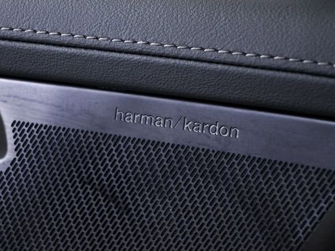 New 2026 Volvo XC90 B6 Plus w/ Protection Package Premier image 7