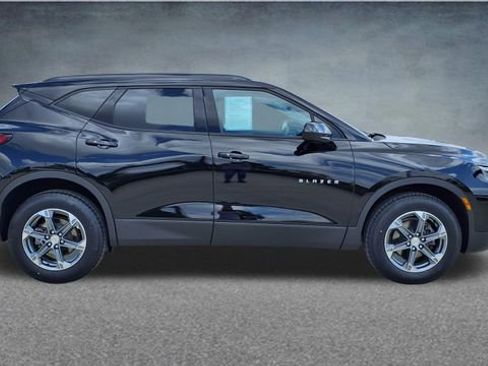 Used 2024 Chevrolet Blazer LT w/ Convenience Package FWD image 10