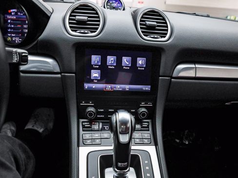 Used 2025 Porsche 718 Cayman image 25