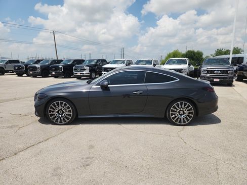 Used 2025 Mercedes-Benz CLE 300 4MATIC Coupe image 4