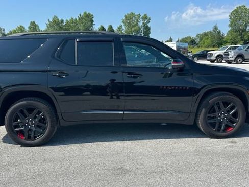 Certified 2023 Chevrolet Traverse Premier w/ Redline Edition AWD/4WD image 2