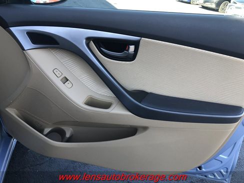 Used 2013 Hyundai Elantra GLS w/ Preferred Pkg FWD image 19