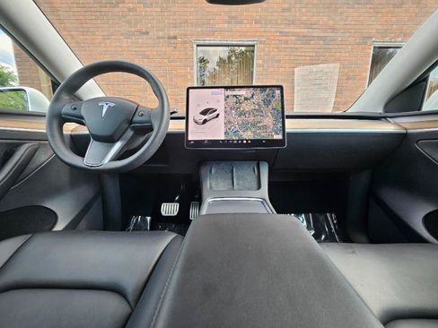 Used 2023 Tesla Model Y Performance AWD/4WD image 40