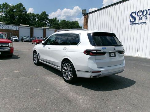 Used 2025 BMW X7 xDrive40i AWD/4WD image 8
