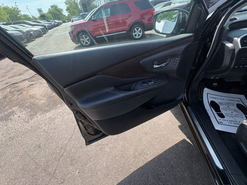 Used 2024 Nissan Murano SV AWD/4WD image 14