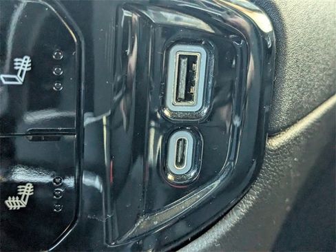 Used 2022 Chevrolet Silverado 1500 RST image 23