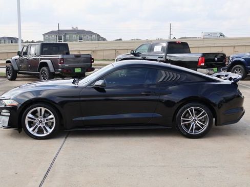 Used 2020 Ford Mustang Premium image 4