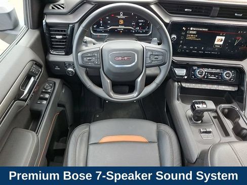 Used 2025 GMC Sierra 1500 AT4 w/ Technology Package AWD/4WD image 4