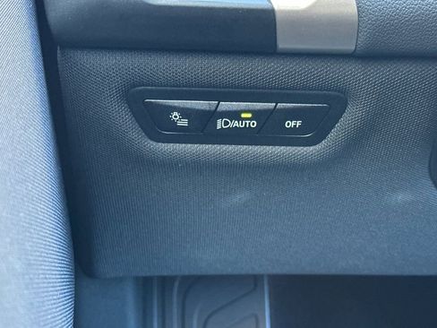 Used 2023 BMW iX xDrive50 image 30