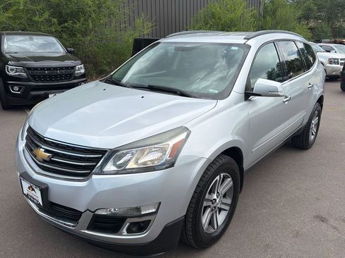 Used 2016 Chevrolet Traverse LT AWD/4WD image 3