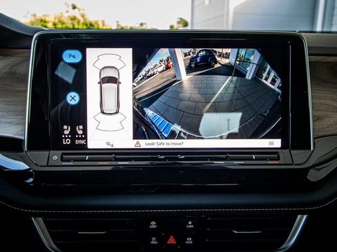 New 2026 Volkswagen Atlas SE image 4