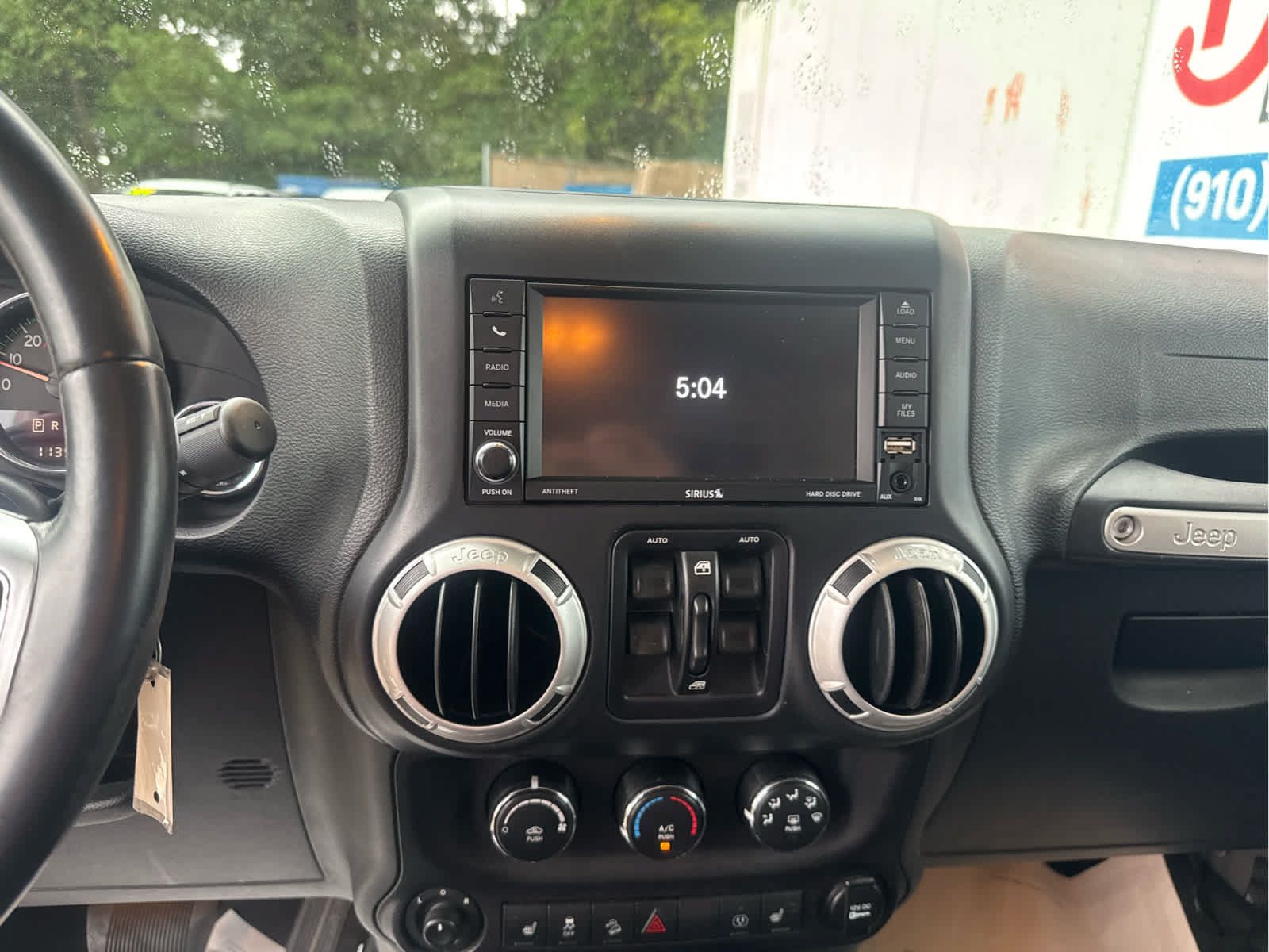 Used 2017 Jeep Wrangler Unlimited Rubicon AWD/4WD image 23
